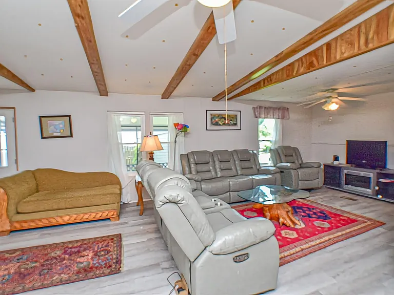 226 Treasure Beach Rd — Photo 32