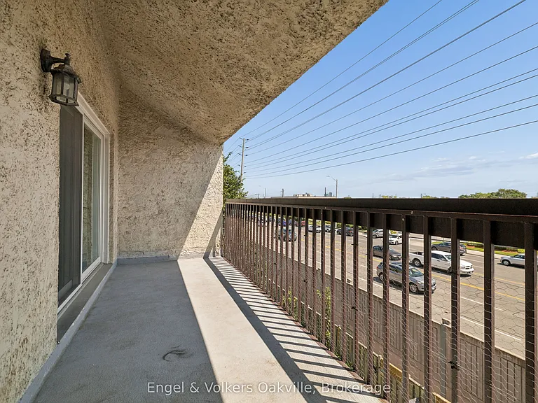 1055 Dundas St E #184 — Photo 32