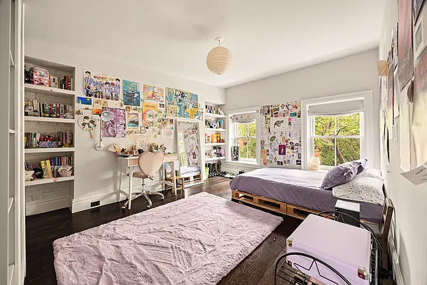 Sold by Corcoran | media 24