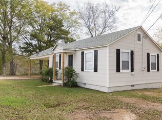 106 Pratt St, Livingston, AL 35470