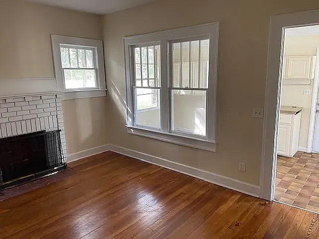 110 Agnes St — Photo 2