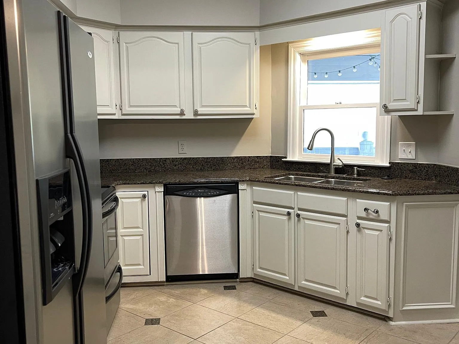 2 bed, 1343 sqft, $2,450 — Photo 4