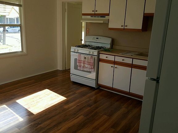5th image of 718 N 15th St