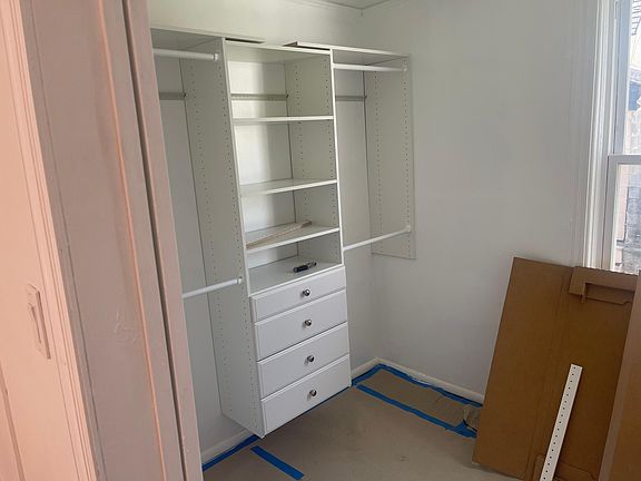Walk-in Closet