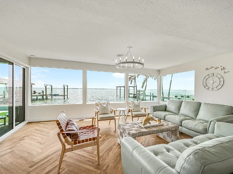 1110 S Banana River Dr — Photo 40