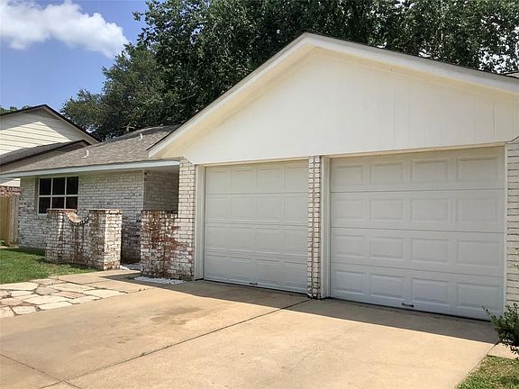 2nd image of 19319 Long Lake Dr