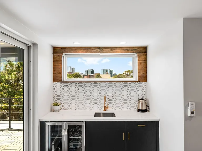 3524 Mariposa St — Photo 26