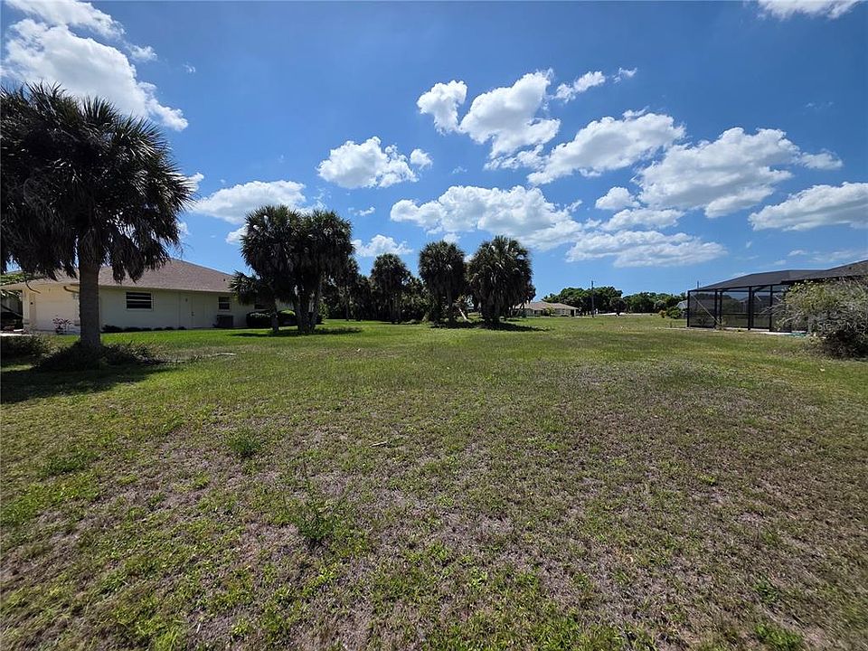 1st image of 5 Clubhouse Rd