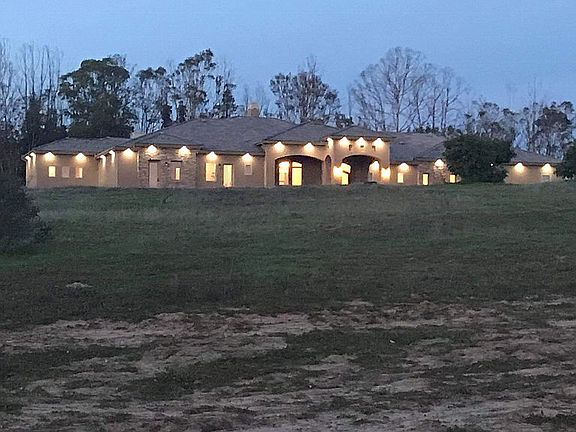 2nd image of 1950 Lemon Ranch Rd