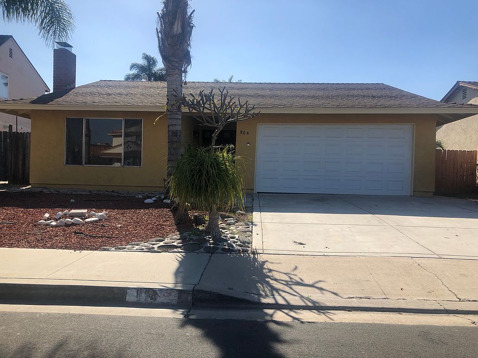2nd image of 804 La Huerta Way