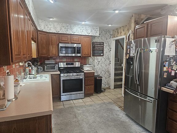 4th image of 411 South St