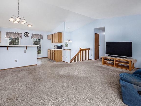 4th image of 1357 Aronia Ct