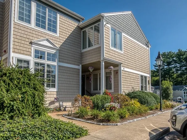 701 Winthrop St APT 218, Taunton, MA 02780