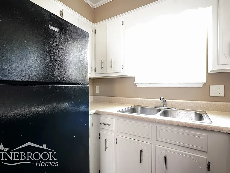 3716 Clayborn Dr — Photo 9