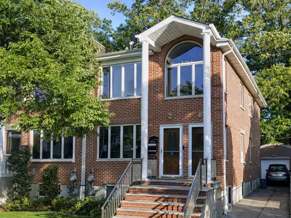 24608 63rd Ave Floor 2, Little Neck, NY 11362