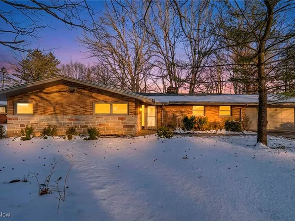 7676 Winding Way, Brecksville, OH 44141