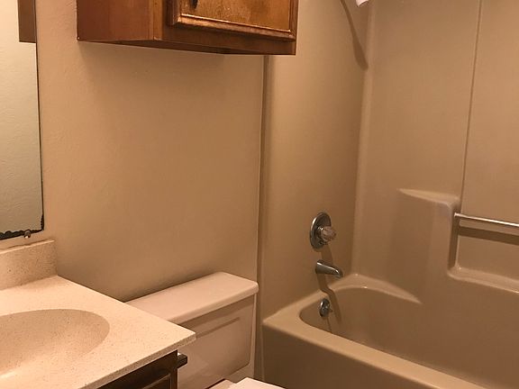 4th image of 7725 Julie St