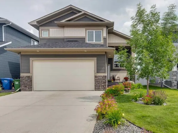 73 NW Longmire Close, Red Deer, AB T4R 0T1