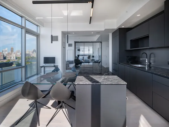 11-24 31st Avenue image 6 of 24