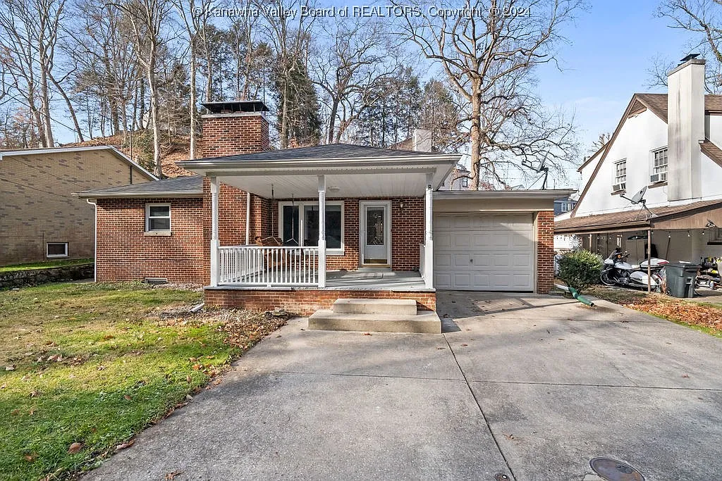 402 South St photo 1