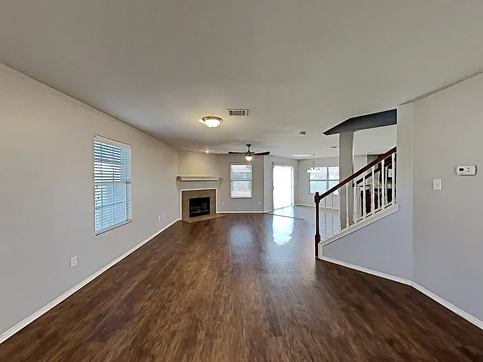 2101 Franks St — Photo 4