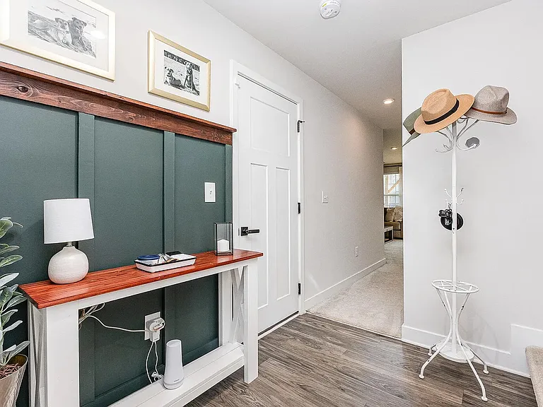 235 Misty Pike Dr — Photo 2