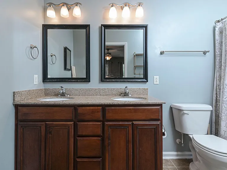 1811 Pulaski St — Photo 21