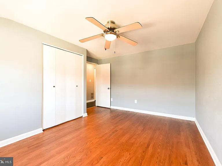 1130 Linden Ave — Photo 14