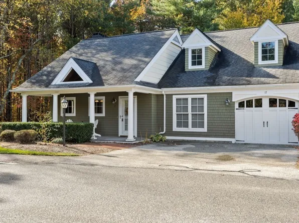 17 Summersweet Cir #22, Hanover, MA 02339