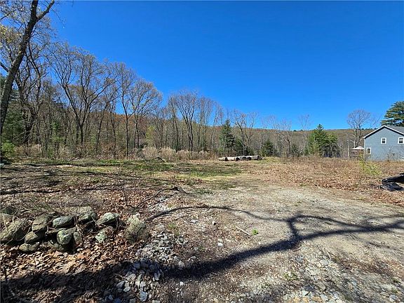3rd image of 210 Log Rd