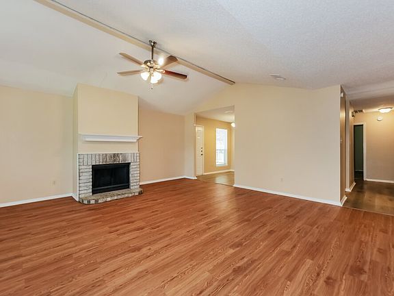 5th image of 1125 Hidden Creek Dr