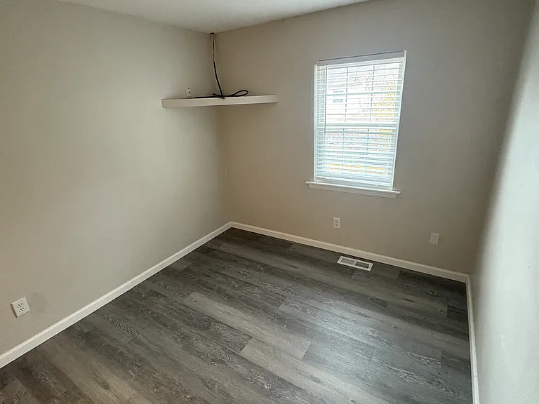 813 S Grosvenor Ct — Photo 37