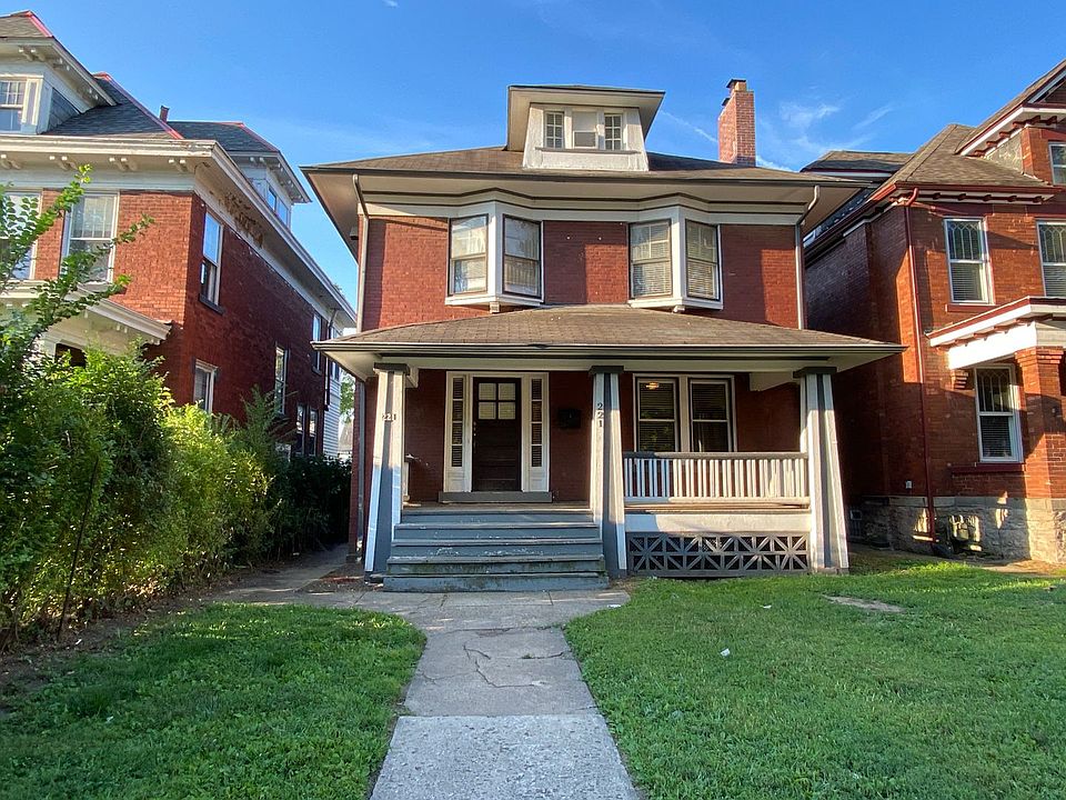 1st image of 221 E 16th Ave