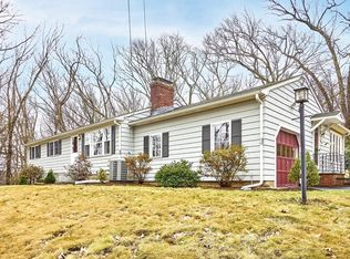 17 Monument Hill Rd, Chelmsford, MA 01824