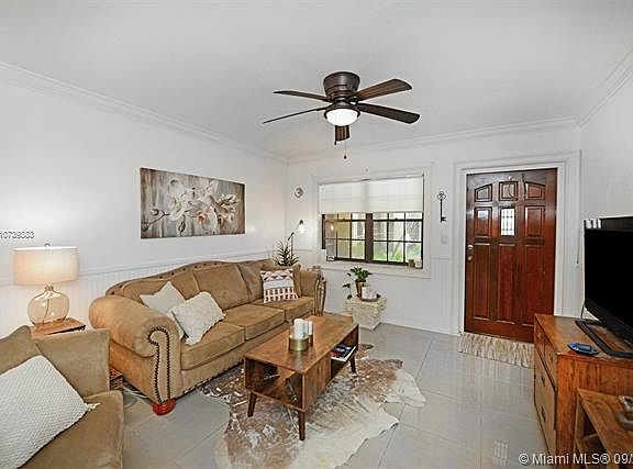 Home For Sale In Victoria Park