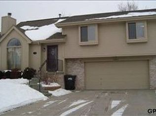 15307 Locust St, Omaha, NE 68116