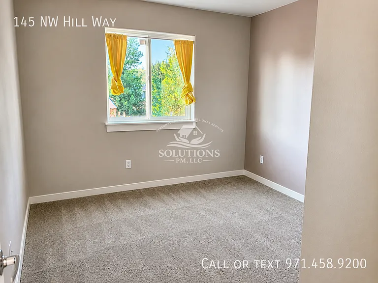 145 NW Hill Way — Photo 12