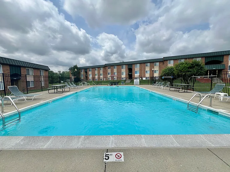 Derby Run Apartments — Photo 52