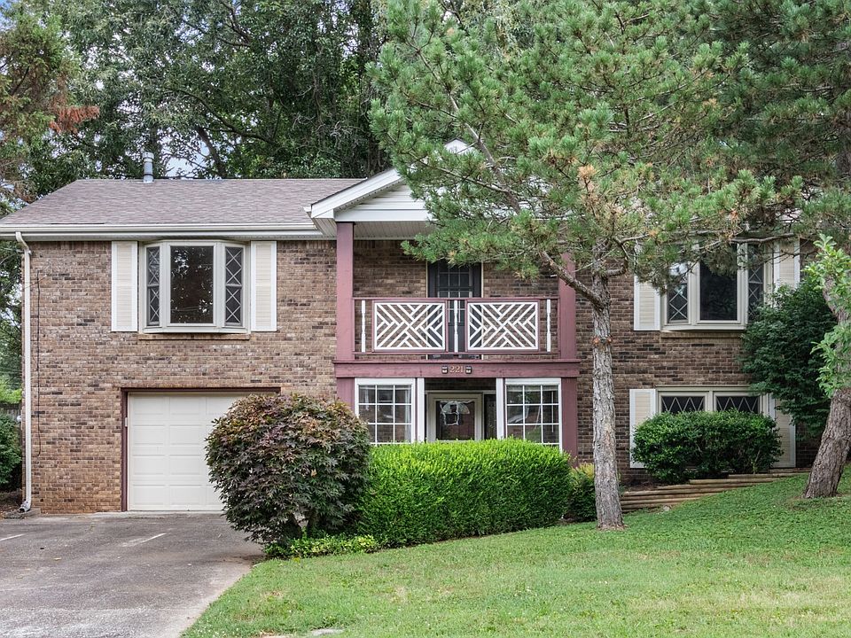 1st image of 221 Marshall Dr