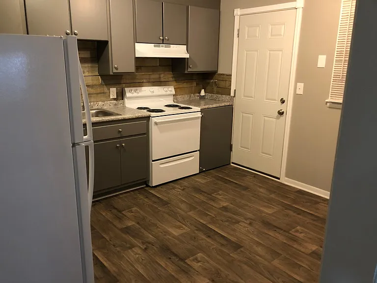 300 College St — Photo 10