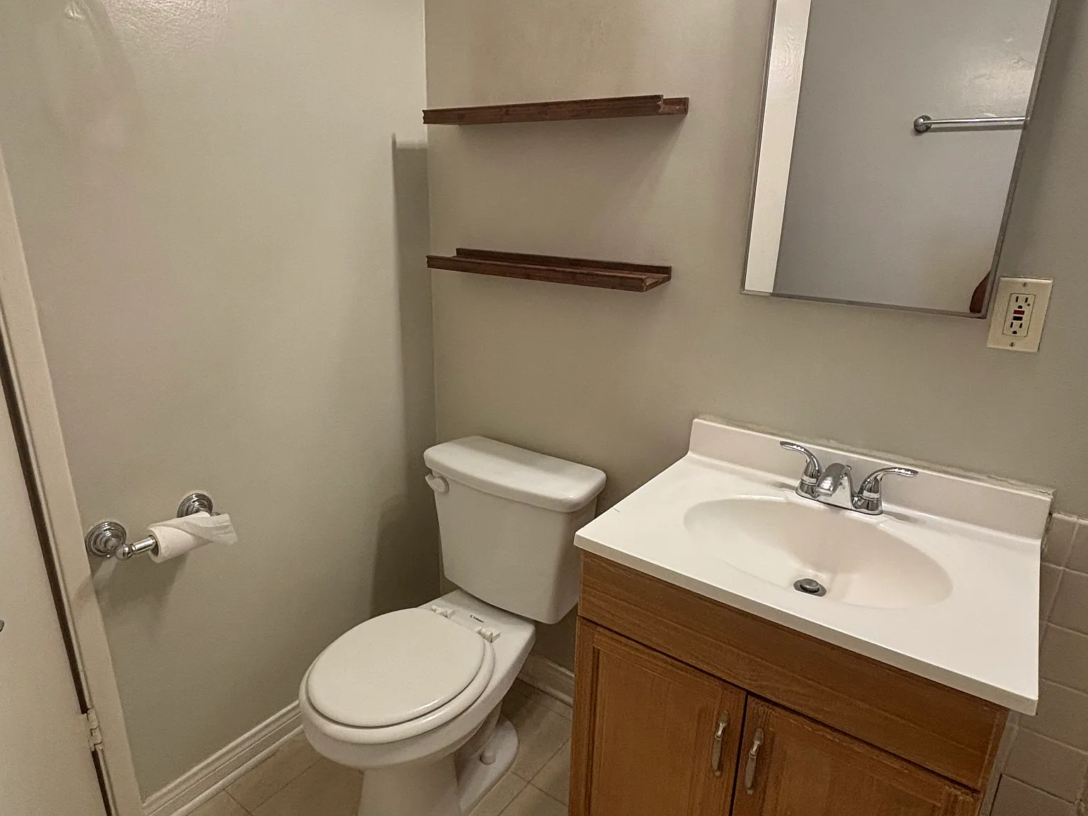 2 bed, 550 sqft, $2,795 — Photo 2