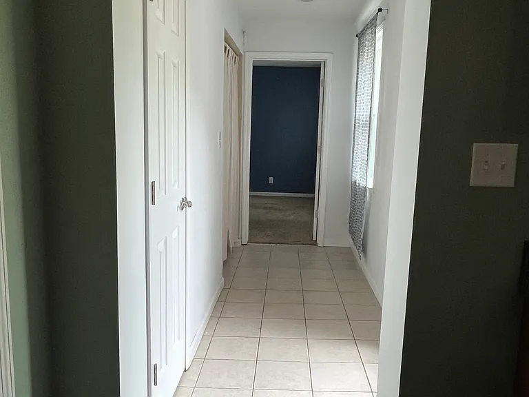 Hallway / Laundry