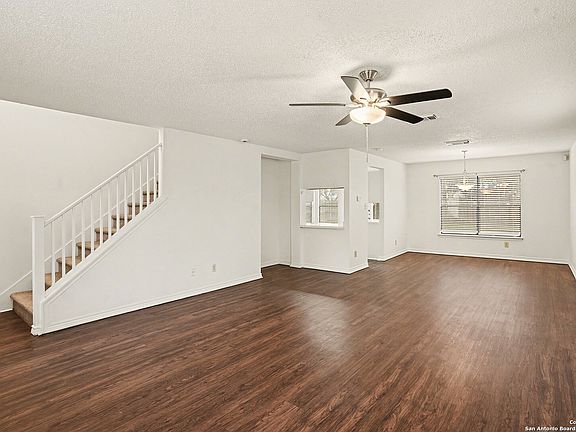 3rd image of 2817 Lotus Park
