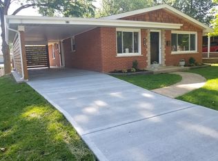 818 Doerwood Ct, Saint Louis, MO
