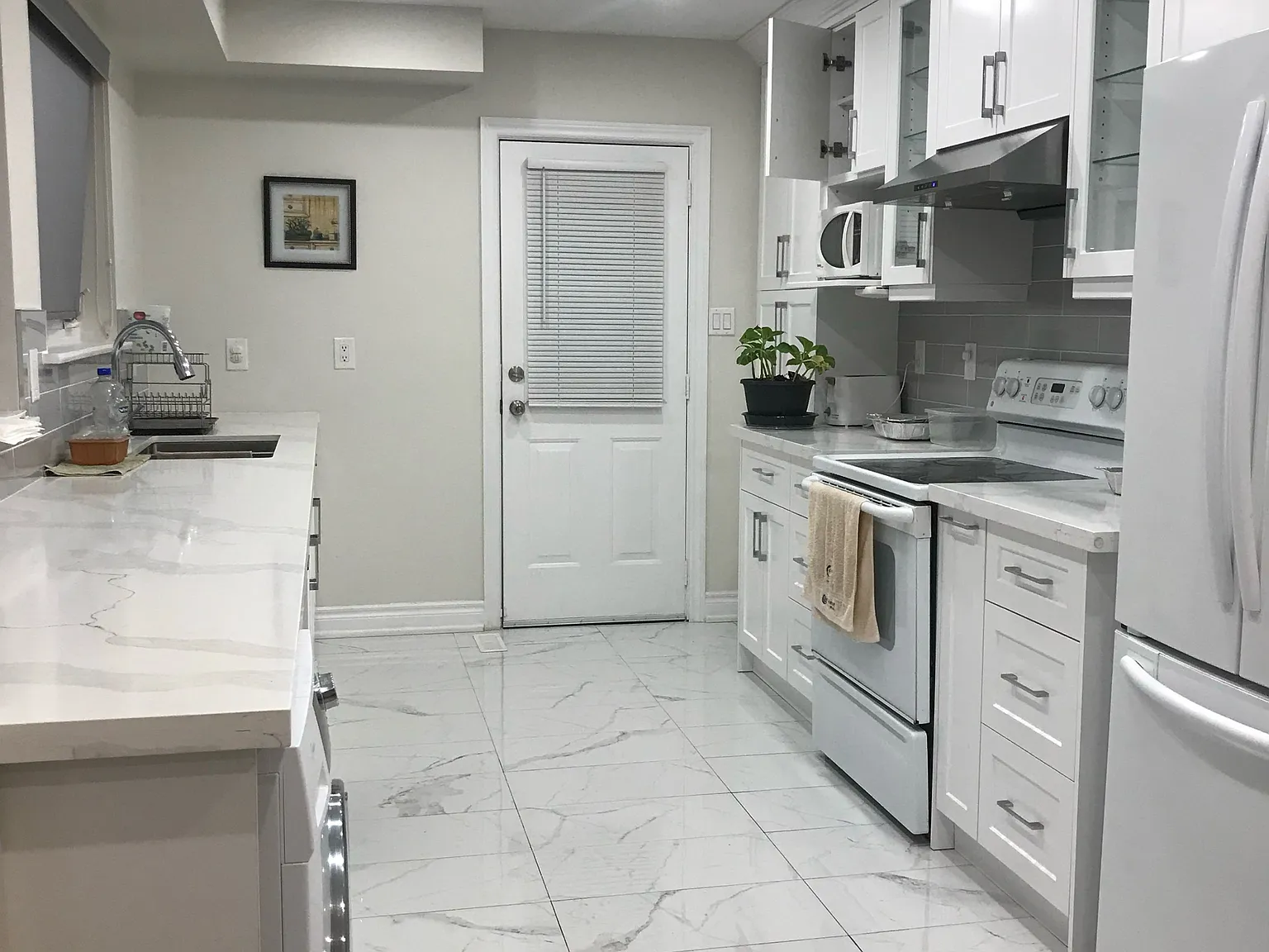 4 bed, $3,700 — Photo 1