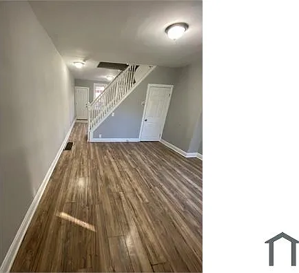 3 bed, 1200 sqft, $1,200 — Photo 3