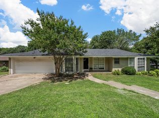 431 Brookwood Dr, Woodway, TX 76712