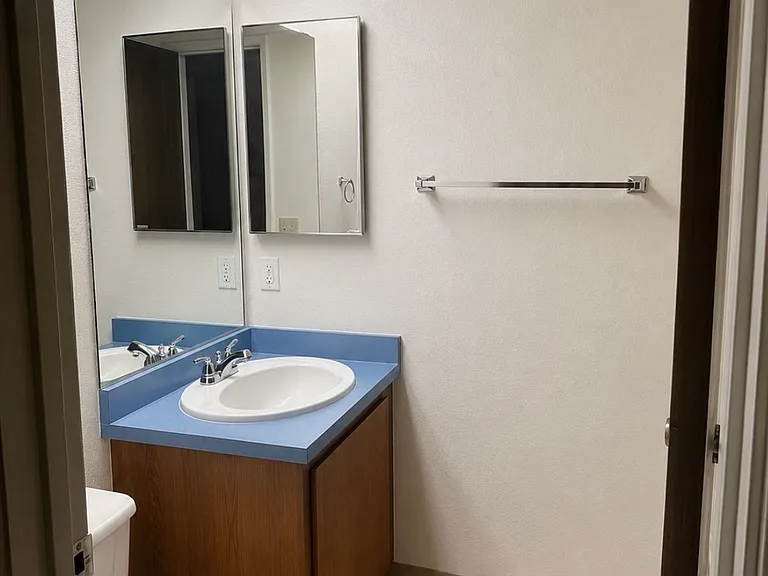 204 King Hiram Ln #201 — Photo 12