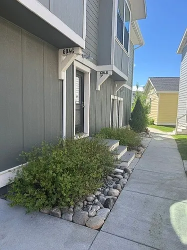 6046-6048 Farmstead Ave Photo 1