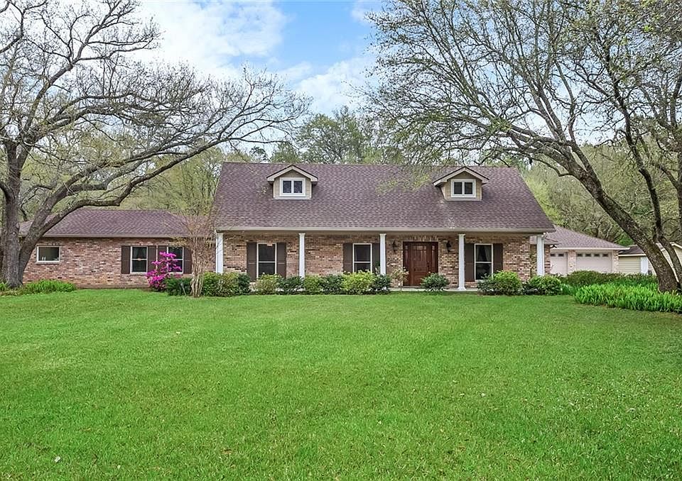 1st image of 76556 Carrol Dr
